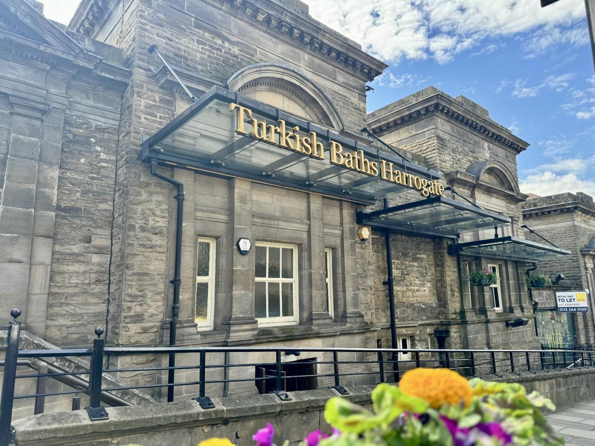 The Yorkshire Crown - Luxury Apartment - Free Parking Nearby Harrogate Extérieur photo